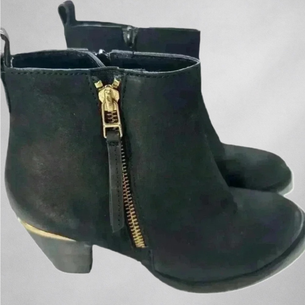 Steve Madden Wantagh Women's Black Ankle Boots Size 7 Zip Closure